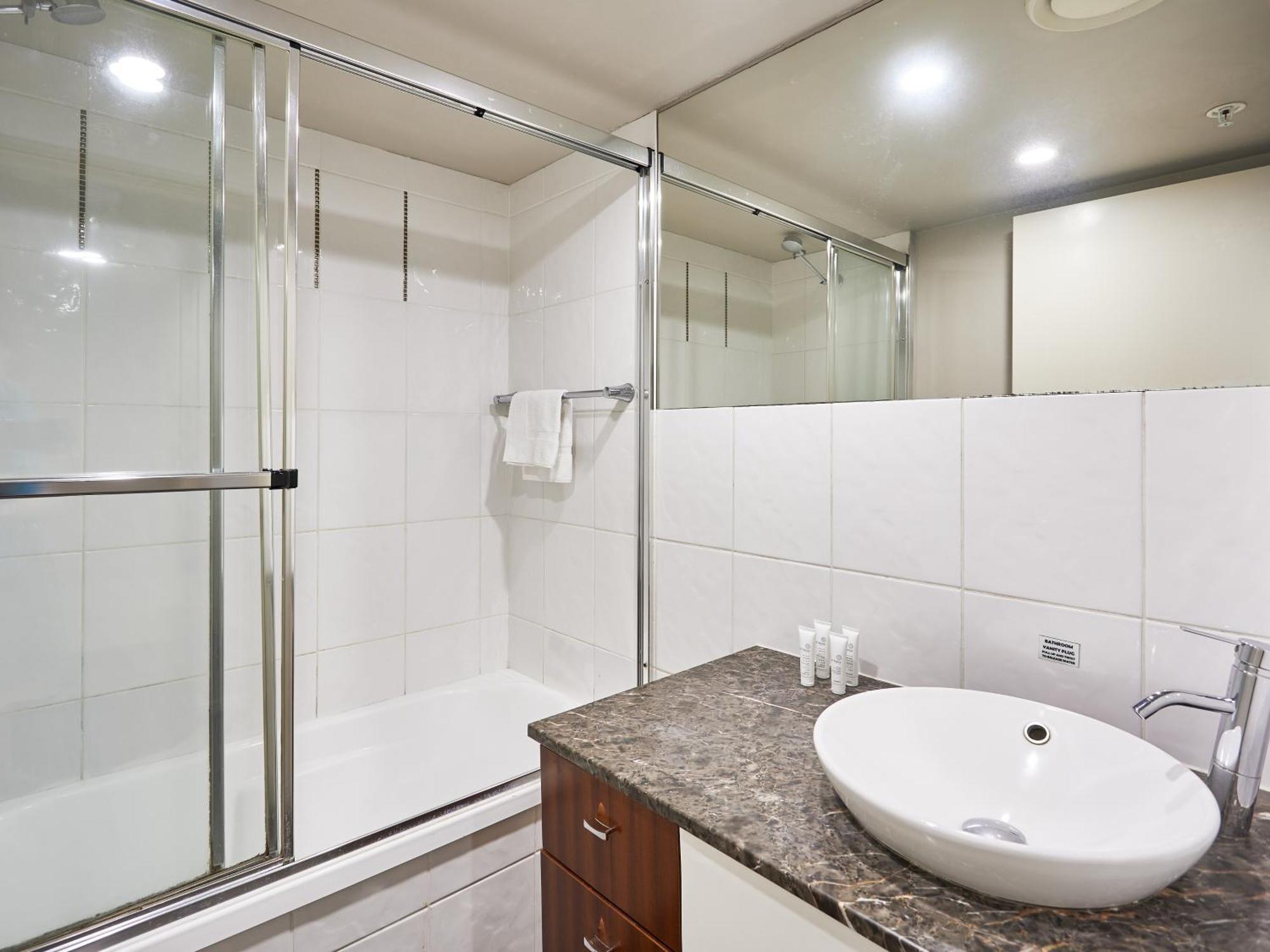 Oceanview 3 Bedroom In Surfers Paradise - Serain Residences